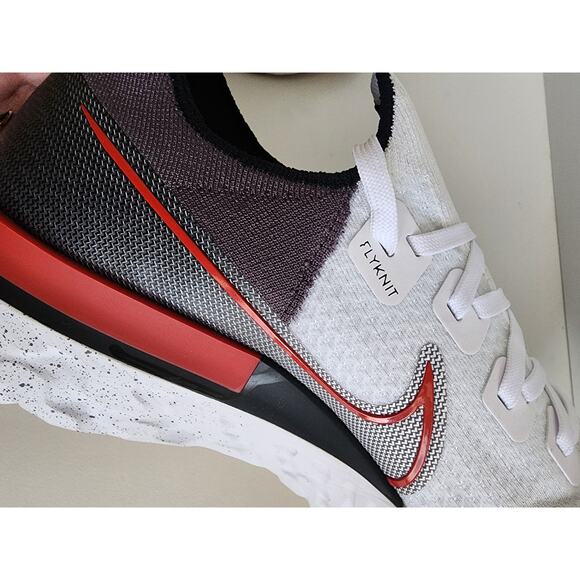 Men's Size 14 NIKE React Infinity Run FlyKnit White University Red EUC Shoe - Picture 10 of 11